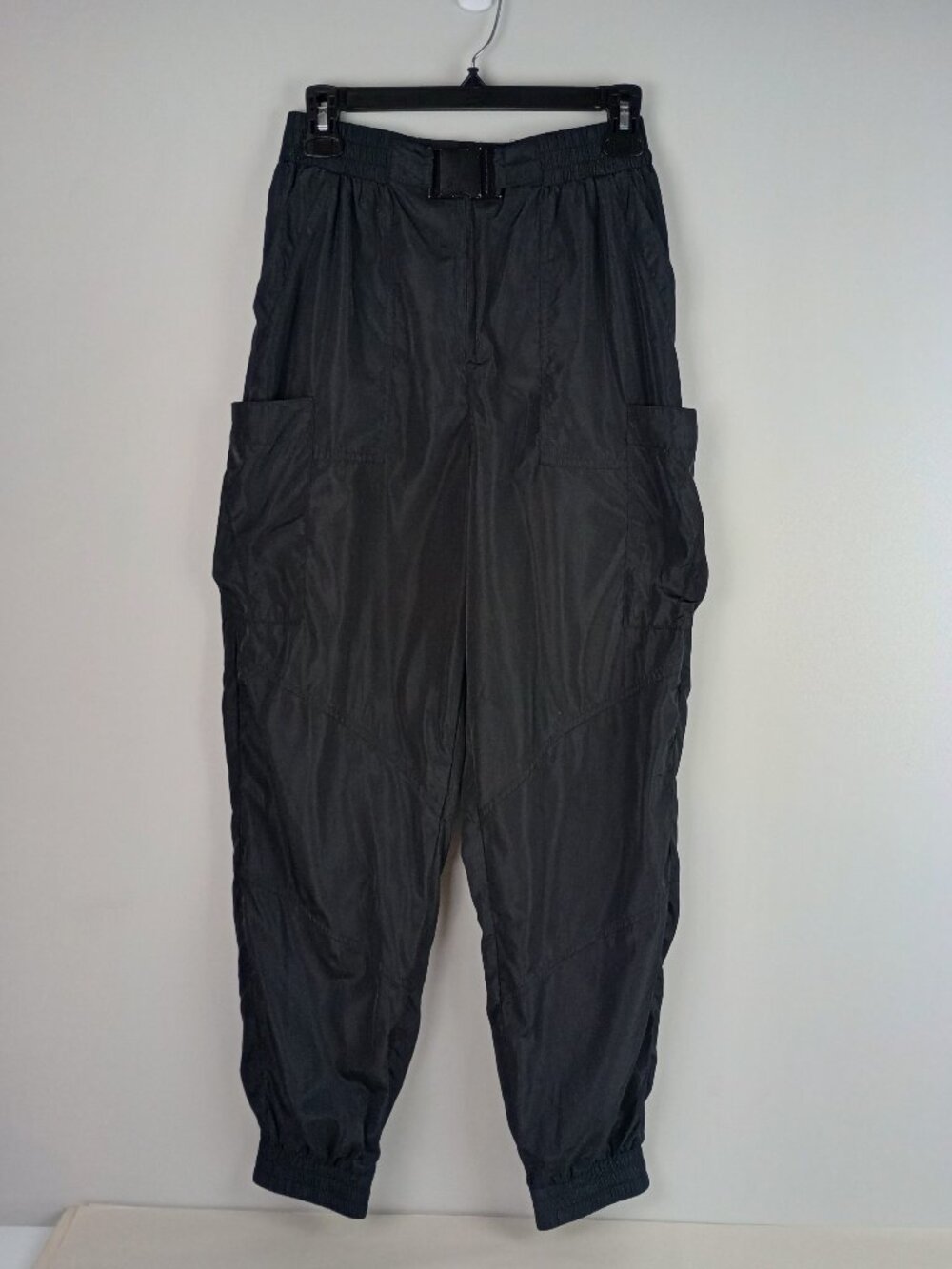 Mossman Womens 6 Black Buckle Elastic Waist Cuffed Ankle Windbreaker Cargo Pants